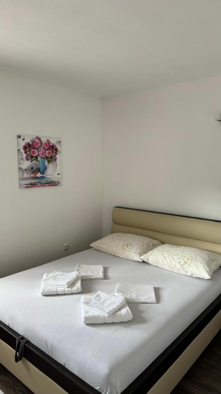Апартаменты Apartman Malekin Prozor Экстерьер фото
