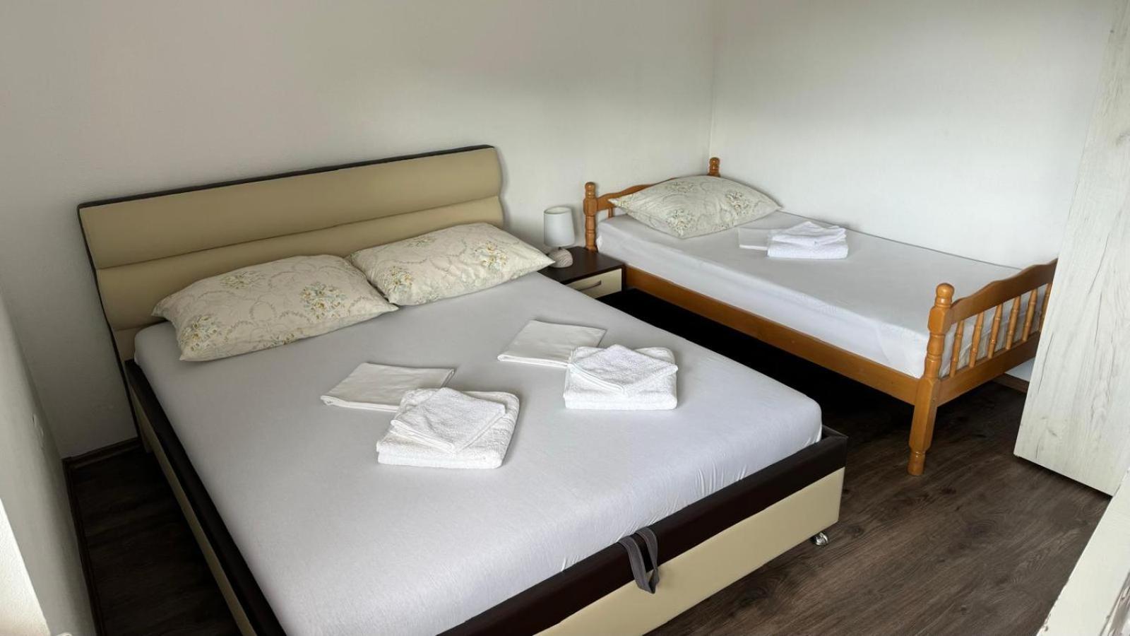 Апартаменты Apartman Malekin Prozor Экстерьер фото
